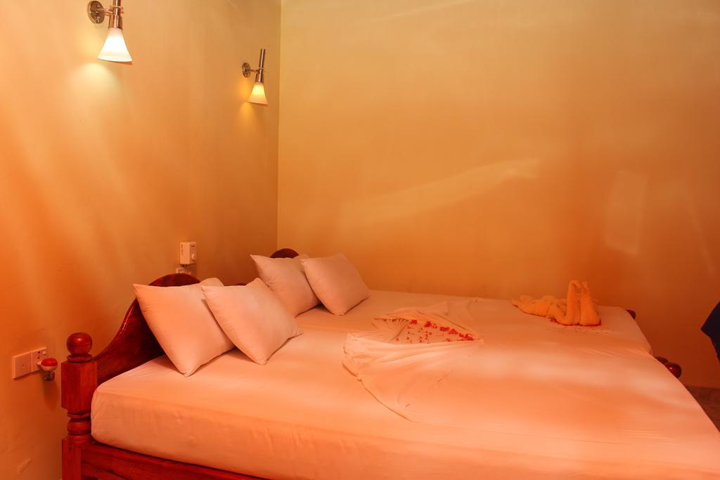 Wila Safari Hotel Tissamaharama Værelse billede