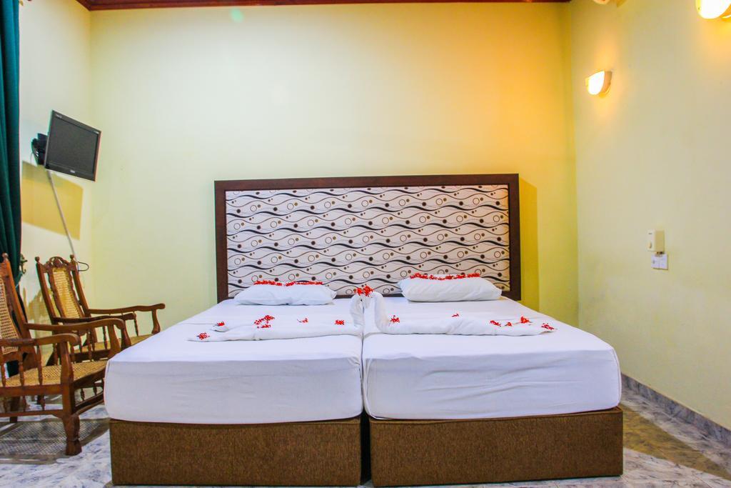 Wila Safari Hotel Tissamaharama Eksteriør billede